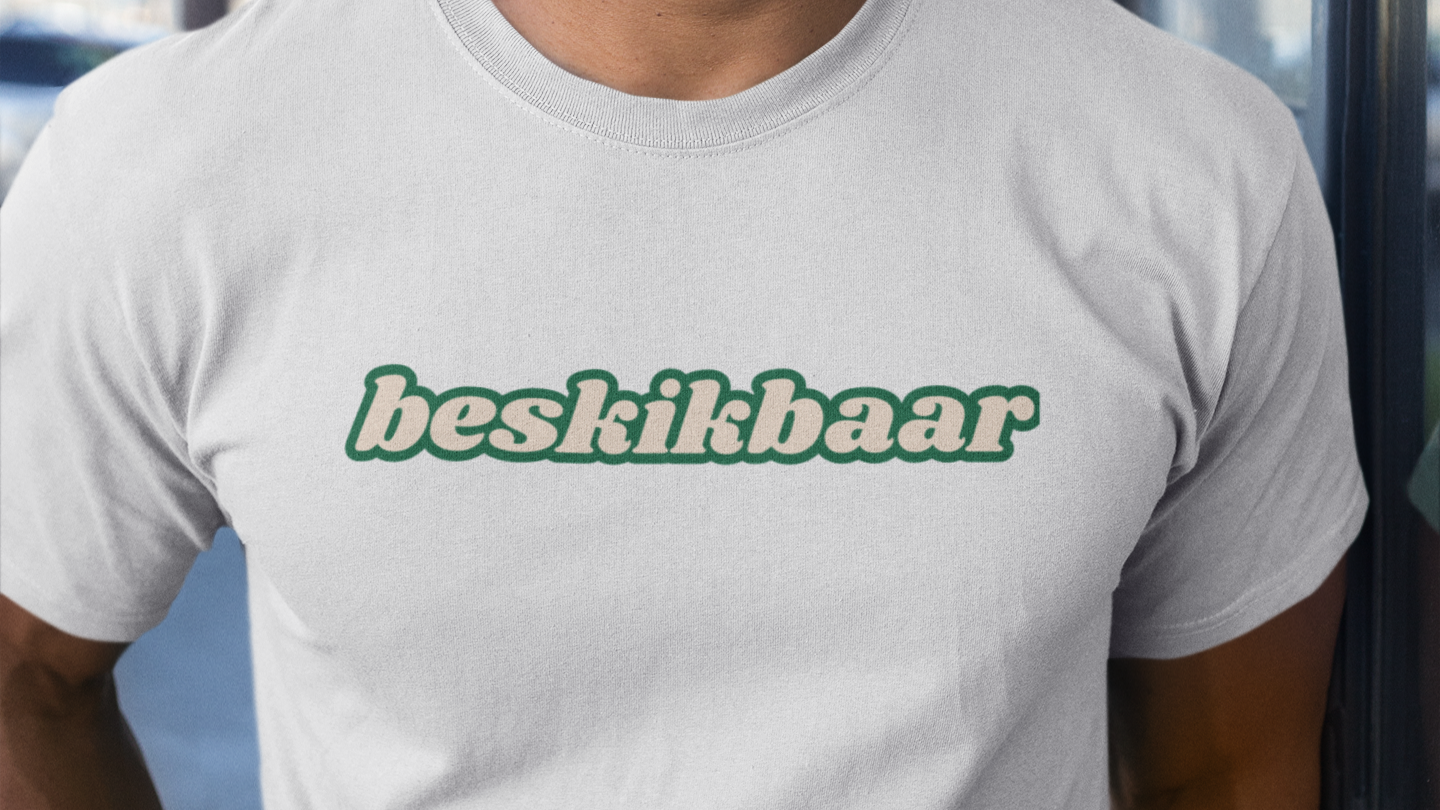 Beskikbaar Mens T-Shirt